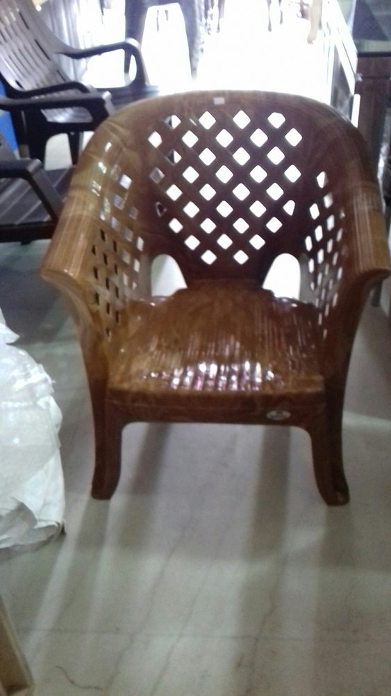Brown Nilkamal Plastic Sofa Chairs