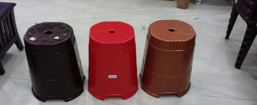 Multicolor Round Varmora Plastic Stool, For Multipurpose