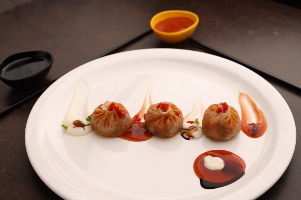 Veg Schezwan Momos, 500 Gm, Packaging Type: Ld Bag