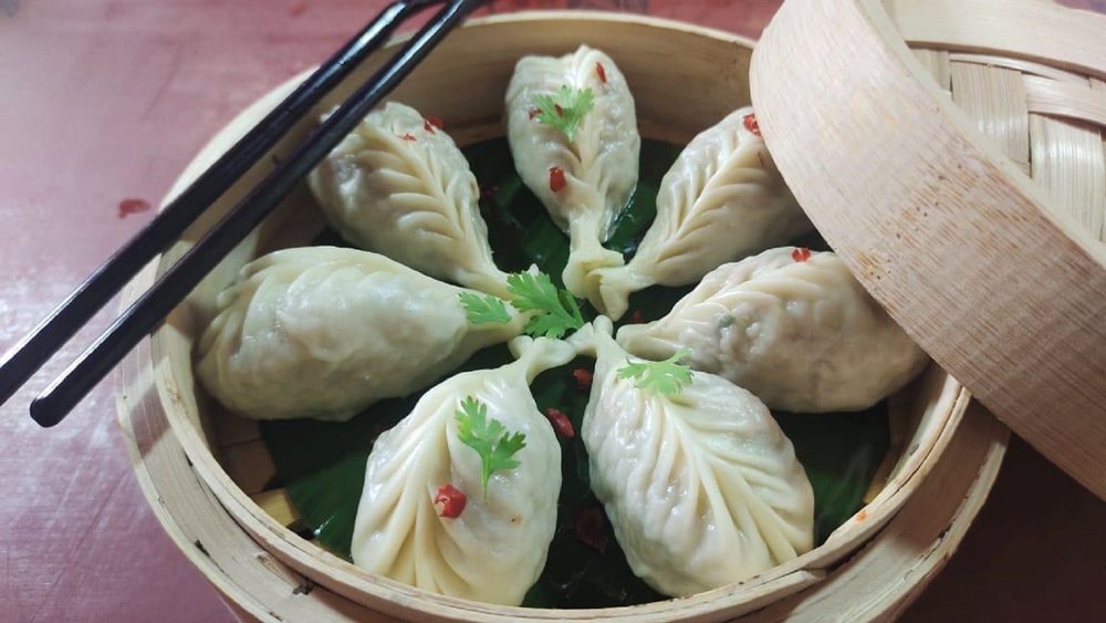 Frozen Schezwan Chicken Momos