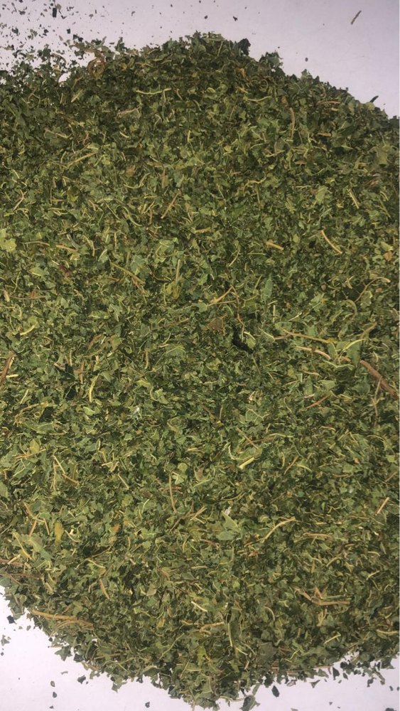 Green Dried Papaya Leaves