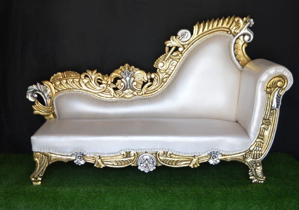 Golden WEDDIN COUCH, Size: 6 Feet