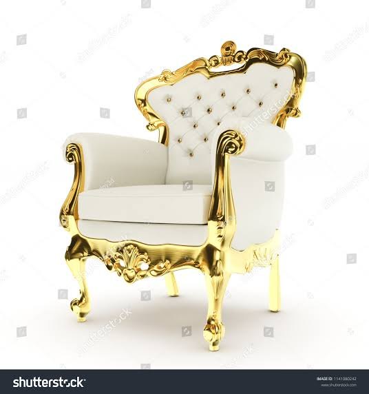 Wooden Golden Color Stylish Wedding Chair, Size: 21*22 Inches