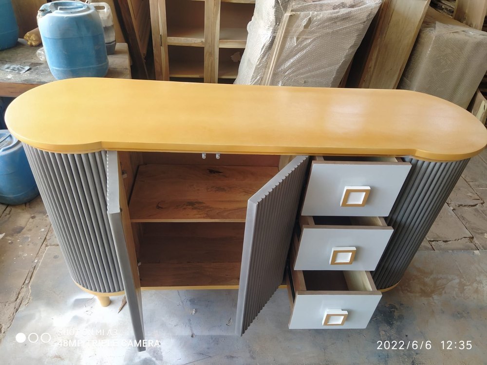 Multicolor Plain Door Sildeboard Buffet, For College