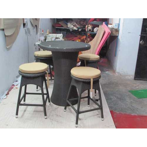 Mild Steel Wicker Round Bar Stool Set, Rotatable: Yes