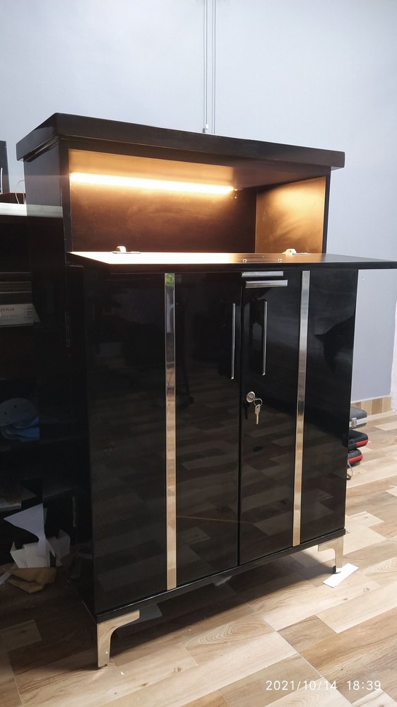 Brown Wooden Home Bar Cabinet
