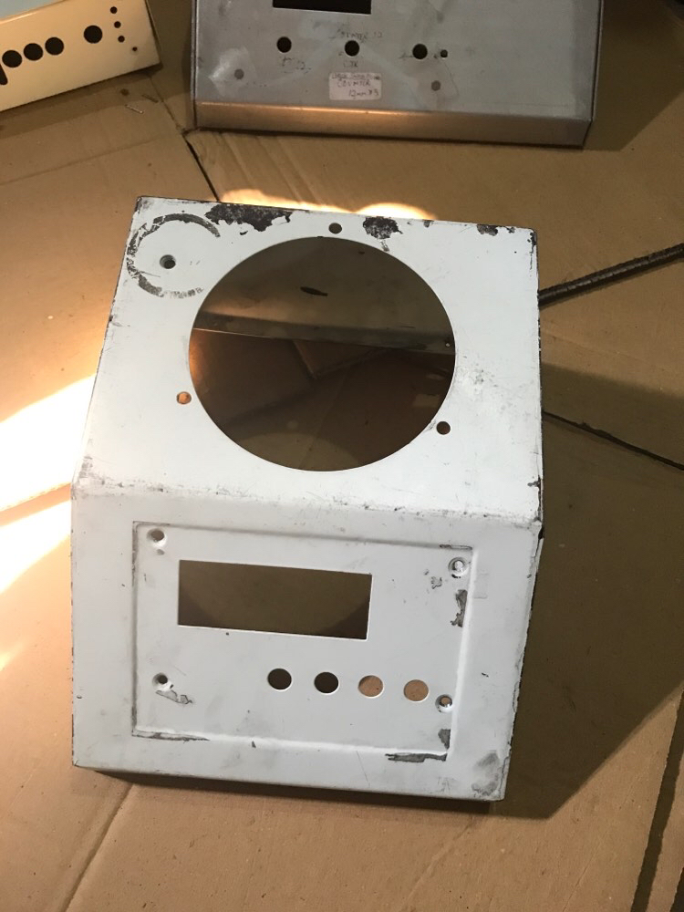 Closed Storage Mild Steel Weighing Machine Metal Cabinet