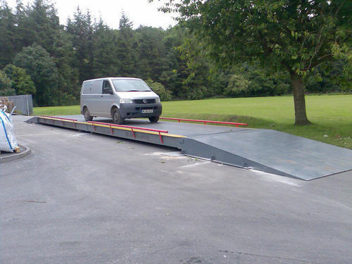 Electronic Mild Steel Weighbridge for Pharmaceutical Industry, Load Capacity: Up To 200 Ton, Weighing Capacity: 50 Ton