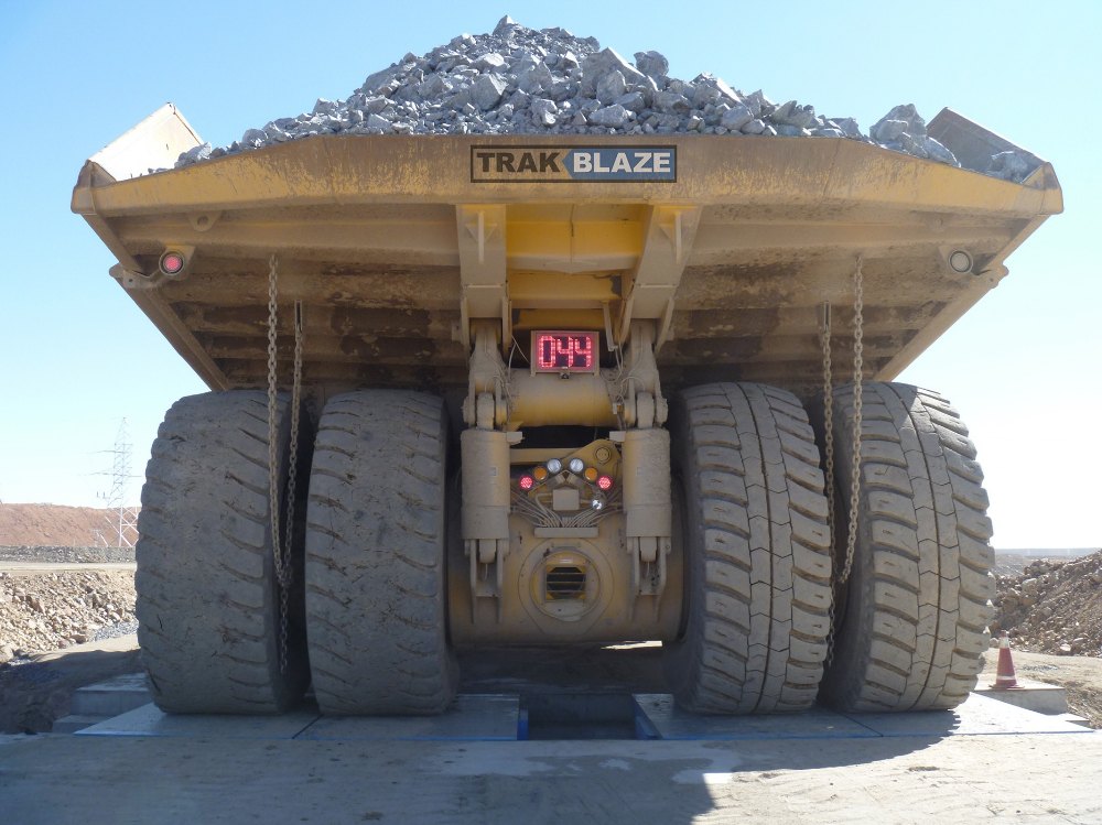 Steel Fully Automatic Heavy Duty Weigh Bridge, Capacity: 200 Tons