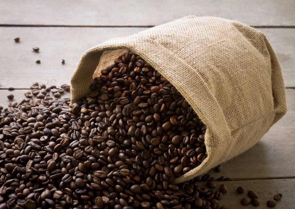 Roasted Coffee Beans, Grade: AA, Packaging Type: Loose