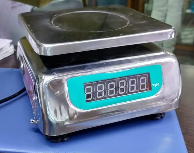 Mild Steel Counter Table Top Scale, For Weighing, Accuracy: 0.01g