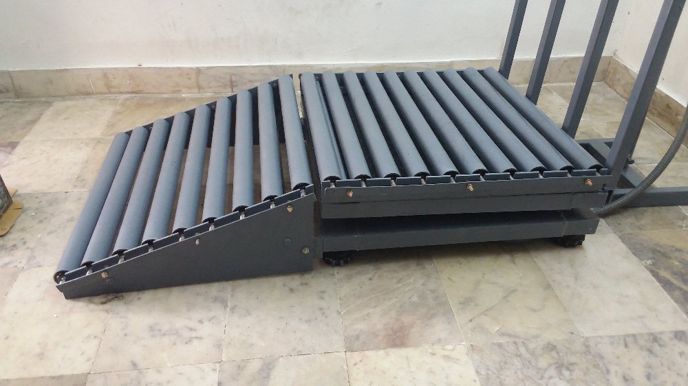 SCALETEC Mild Steel Industrial Roller Platform Scale, Model Name/Number: Cws, Capacity: 300kg