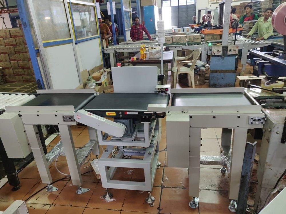 Integrated Conveyors MS & SS online check weighing system, Accuracy: 20 GraMS To 200 GraMS
