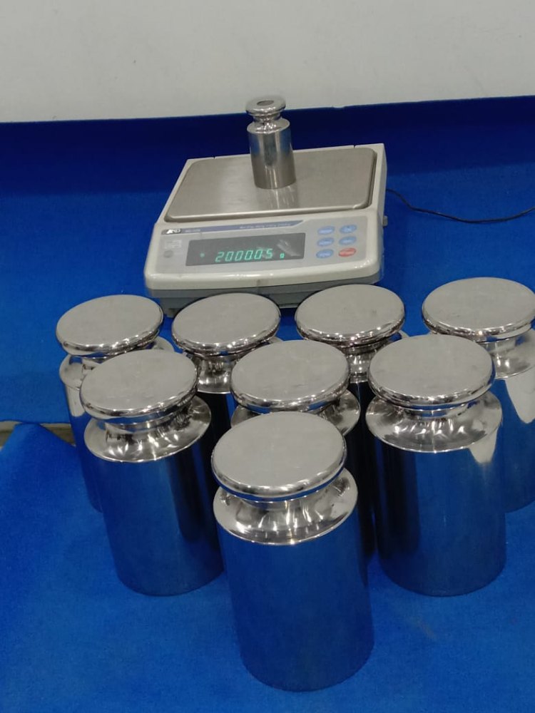 TYCON ENGINEERING SS-304 F1 Class 20 Kg Stainless Steel Weight, For Calibration