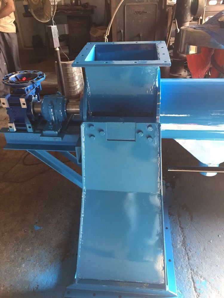 Solid Liquid Separators, Automatic Grade: Automatic
