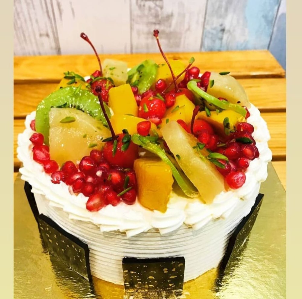 Round Eggless Mix Fruit Cake, Packaging Size: 10*10, Weight: 1kg-5kg