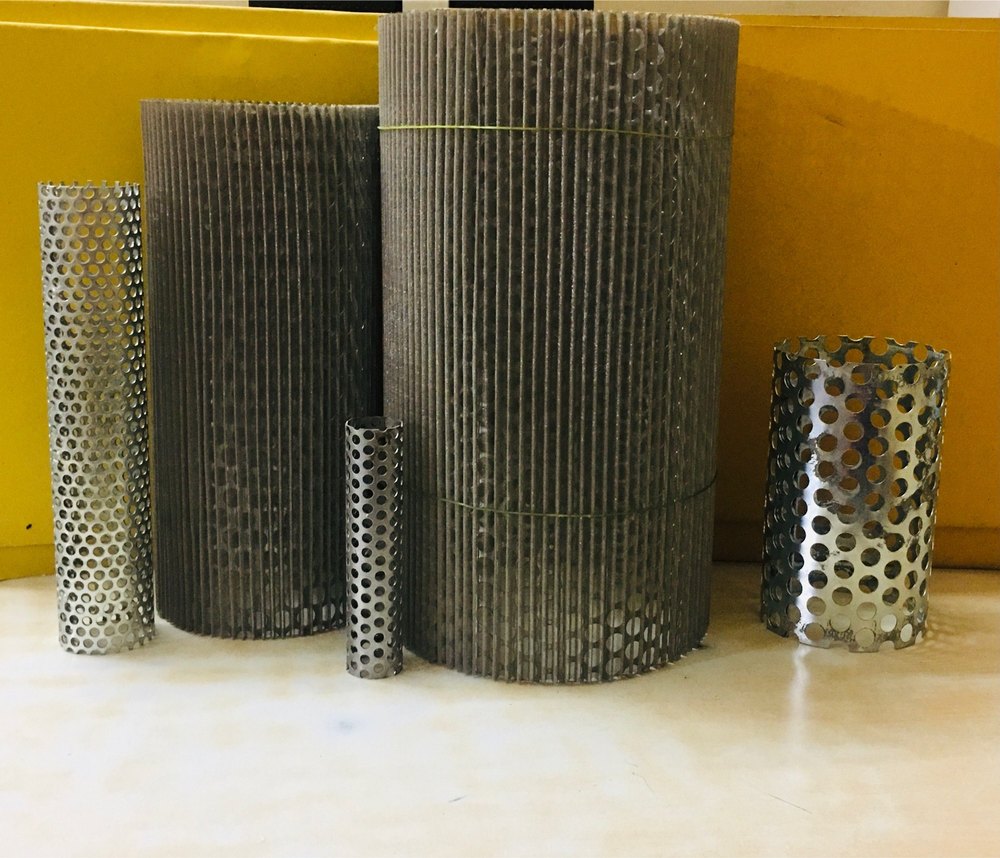 Stainless Steel Round Wire Mesh Oil Filter, For Industrial