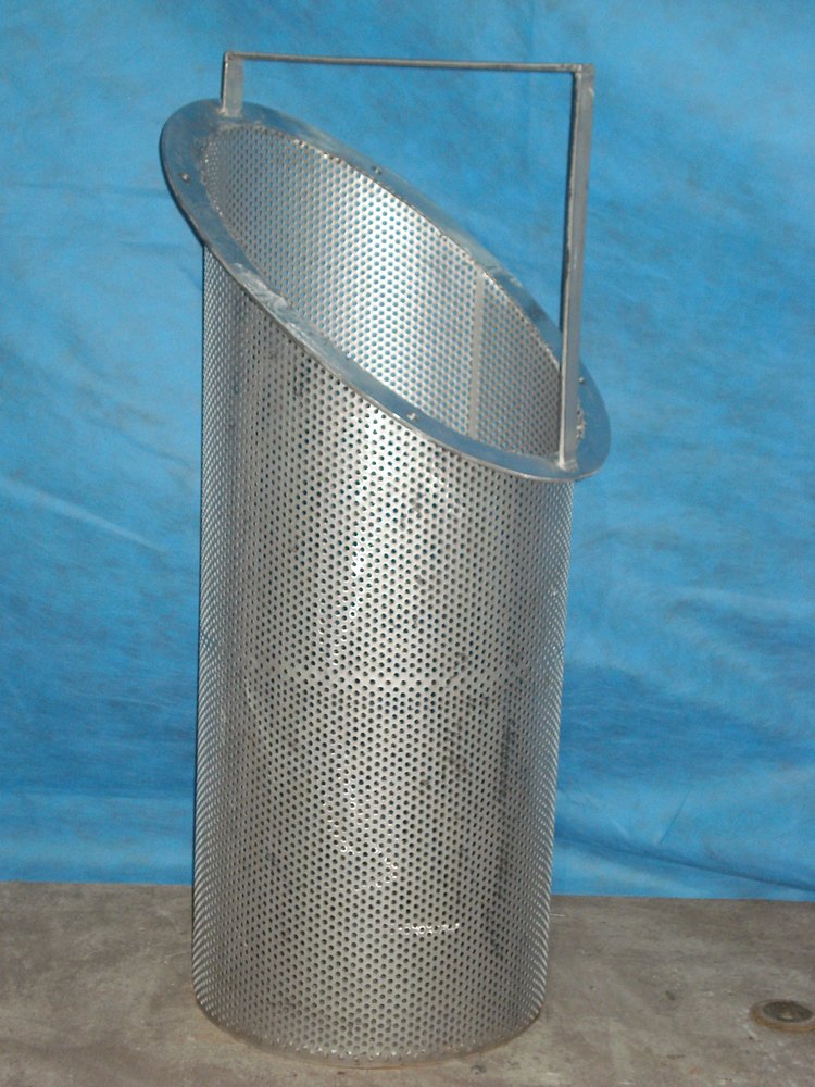 Water Cylindrical Strainer, Capacity: 25 M3 To 100 M3/Hr