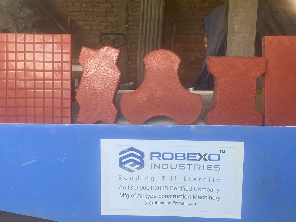 Robexo Painted Steel Vibro Forming Table, Single Mast