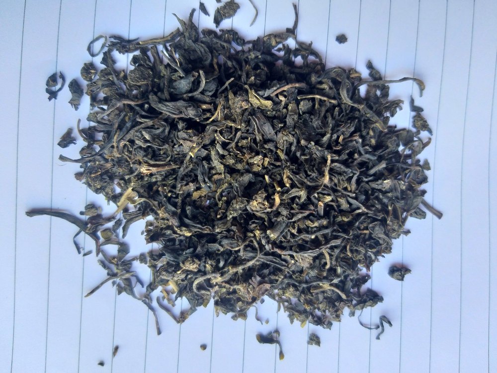 Kashmiri Pink Leaf Noon Tea, Leaves, Packaging Size: Loose