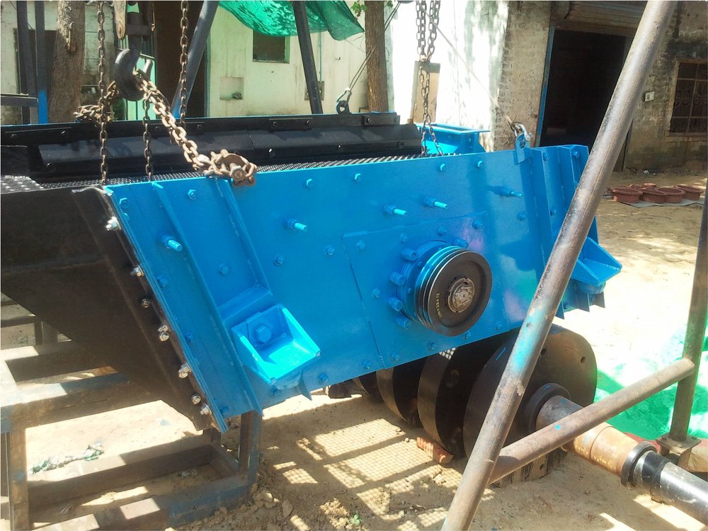 Mild Steel Automatic Vibrating Screen, Power: 5.5-37 kW