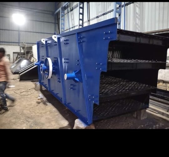 Iron Vibrating Screening Machine, For Industrial