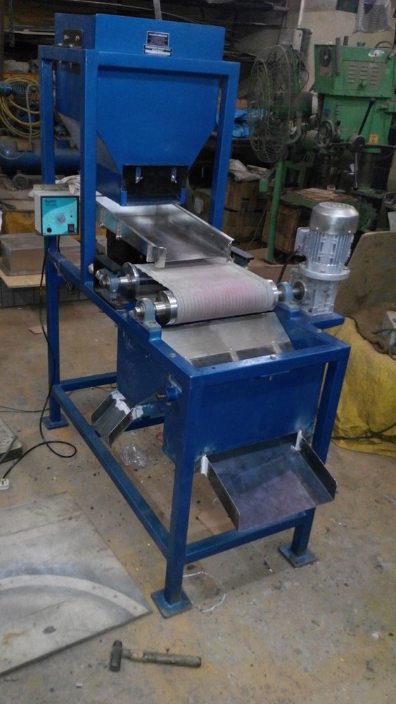 Vibromag Magnetic Roll Separators, Capacity: 3 Ton/Hour