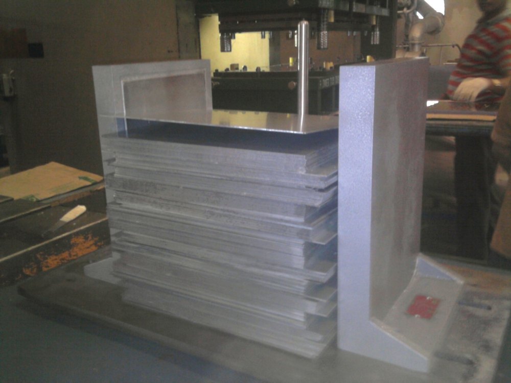 Magnetic Sheet Fanner