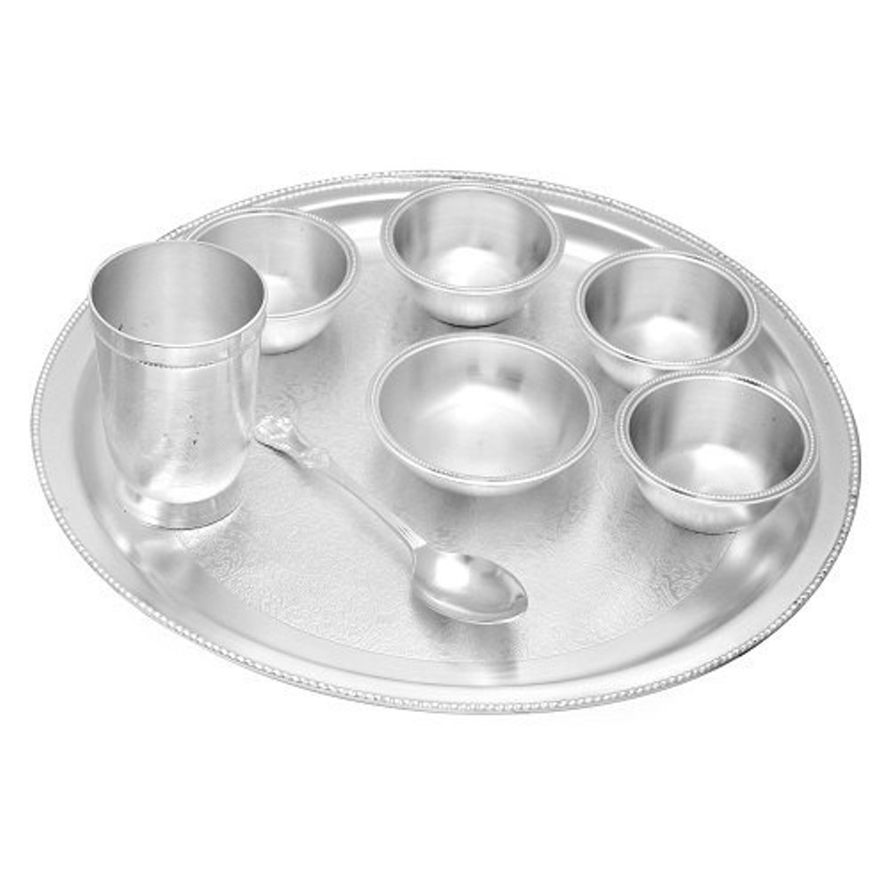 UCI Pack of 8 Silver Plated dinner Set.