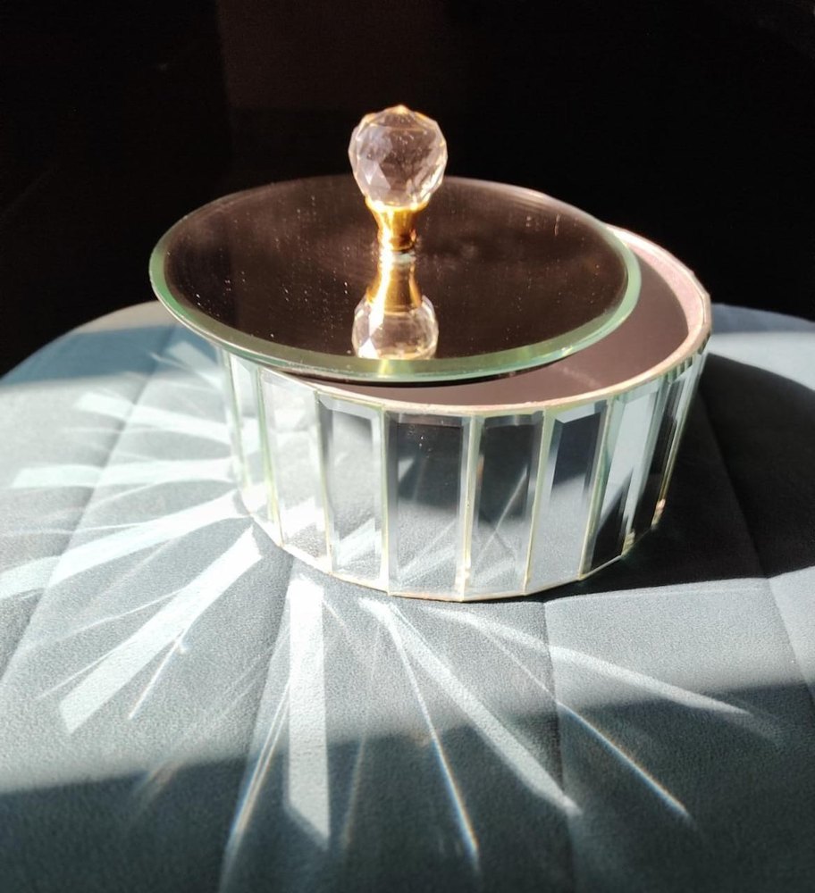 Round Silver glass dry food box, Size: 6.4x3 Inch