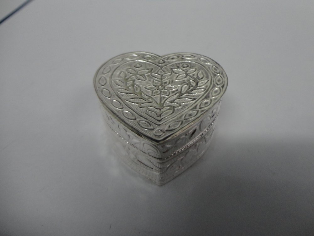 Silver Stylish Kajal Box
