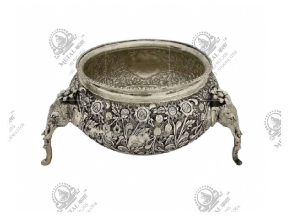Round 5 Liters Elephant Polished Silver Plated Artifacts