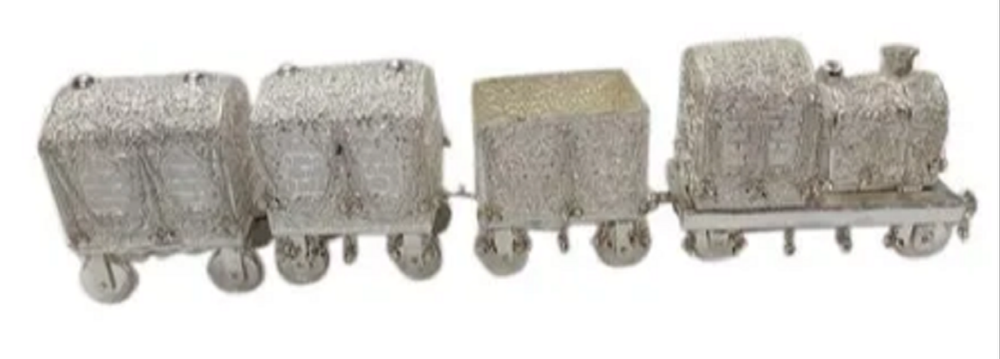 Glossy Silver Plated Train Handicraft, Size: 2inch