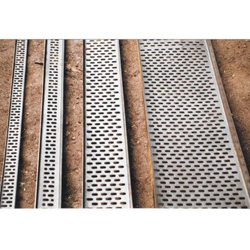 Steel Rectangular Vertical Slots Perforated Cable Trays, Sheet Thickness: 3 Mm