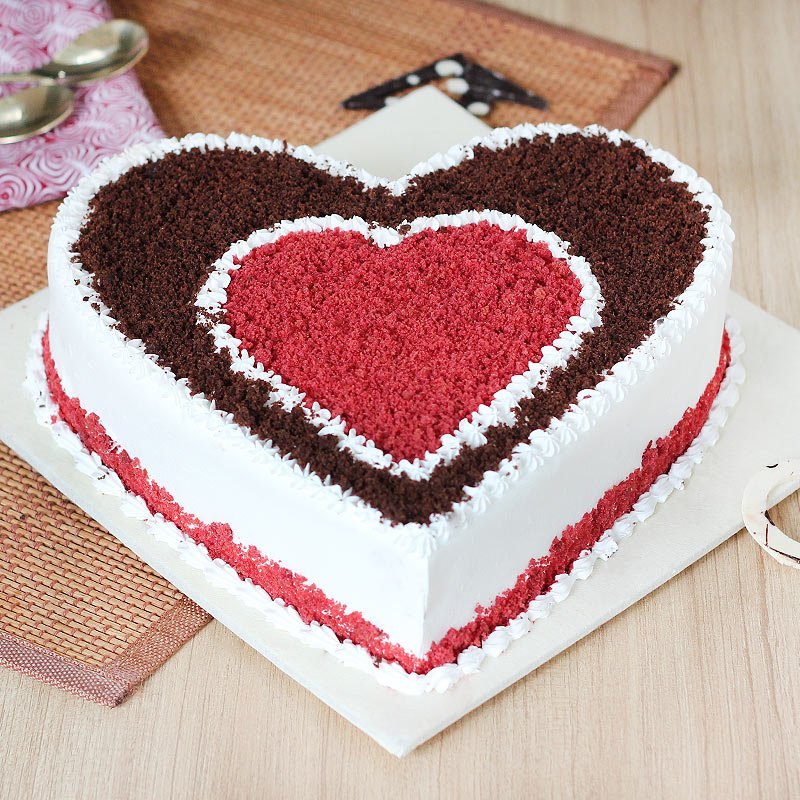 Heart Shaped Anniversary Theme Cake, Packaging Type: Box