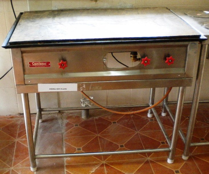 Stainless Steel Gas Dosa Hot Plate, Size: 44 X 26 X 34