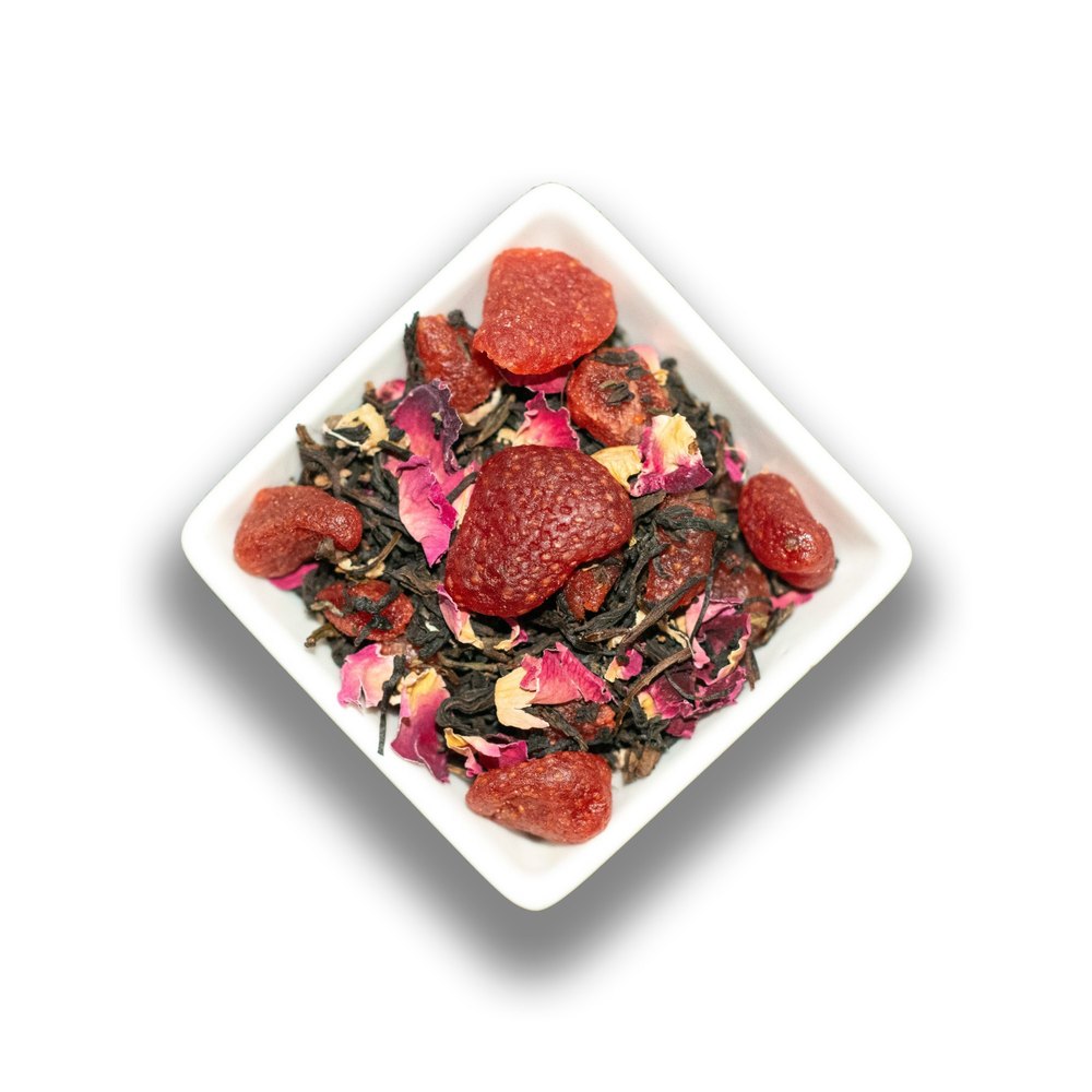 Tifusion Strawberry Swirl Tea, Leaves