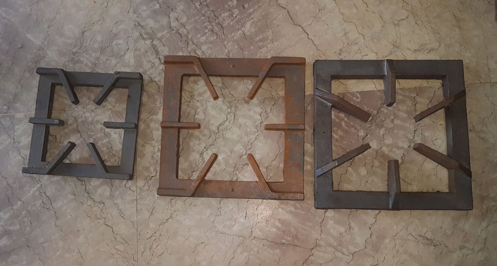 Plain Black Cast Iron Commercial Pan Support