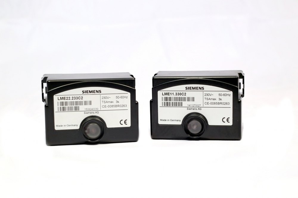 Siemens Burner Controller, Voltage: 210-260 V