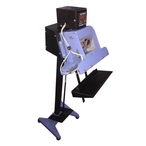 Star Print Pedal Tube Sealing Machine, Capacity: 5000 Piece Per Day, PTS 300