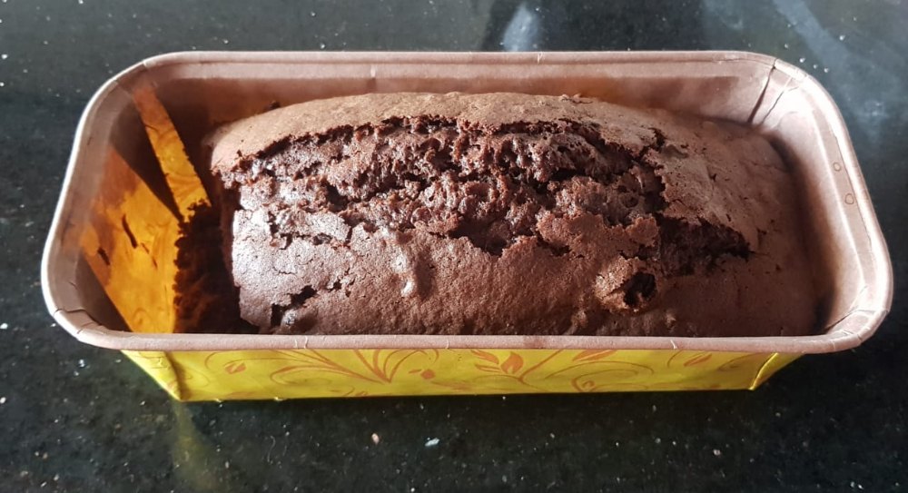 chocolate Round Christmas Plum Cake, For Birthday Parties, Packaging Type: Box