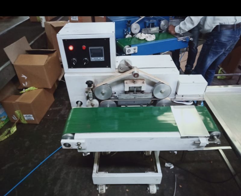 Horizontal Band Sealer Machine with Nitrogen Flushing System filling Capacity 5kg