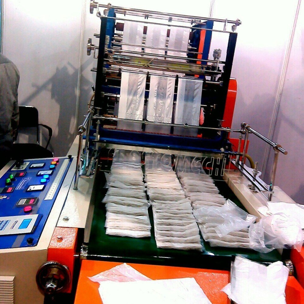 Plastomech Engineered Bottom Sealing Machine