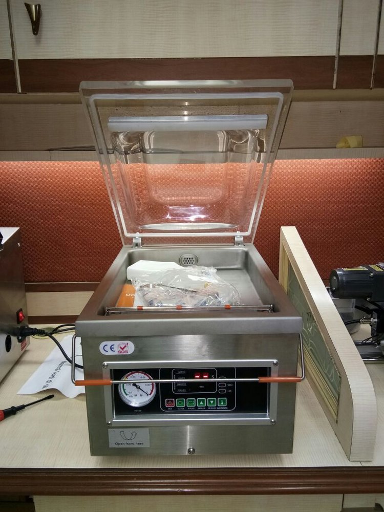Plastic Vacuum Sealer, 220 Volt, Capacity: 0-500 pouch per hour