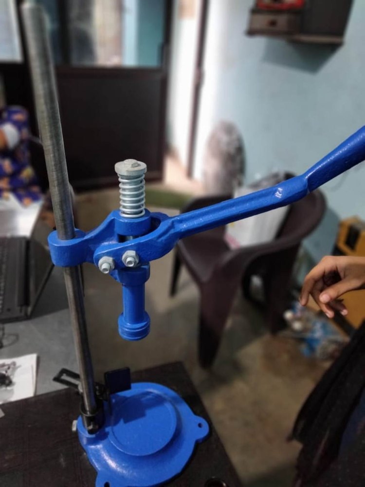 Hand Oparated Crown Cap Sealing Machine Manual, Model Name/Number: At-scc