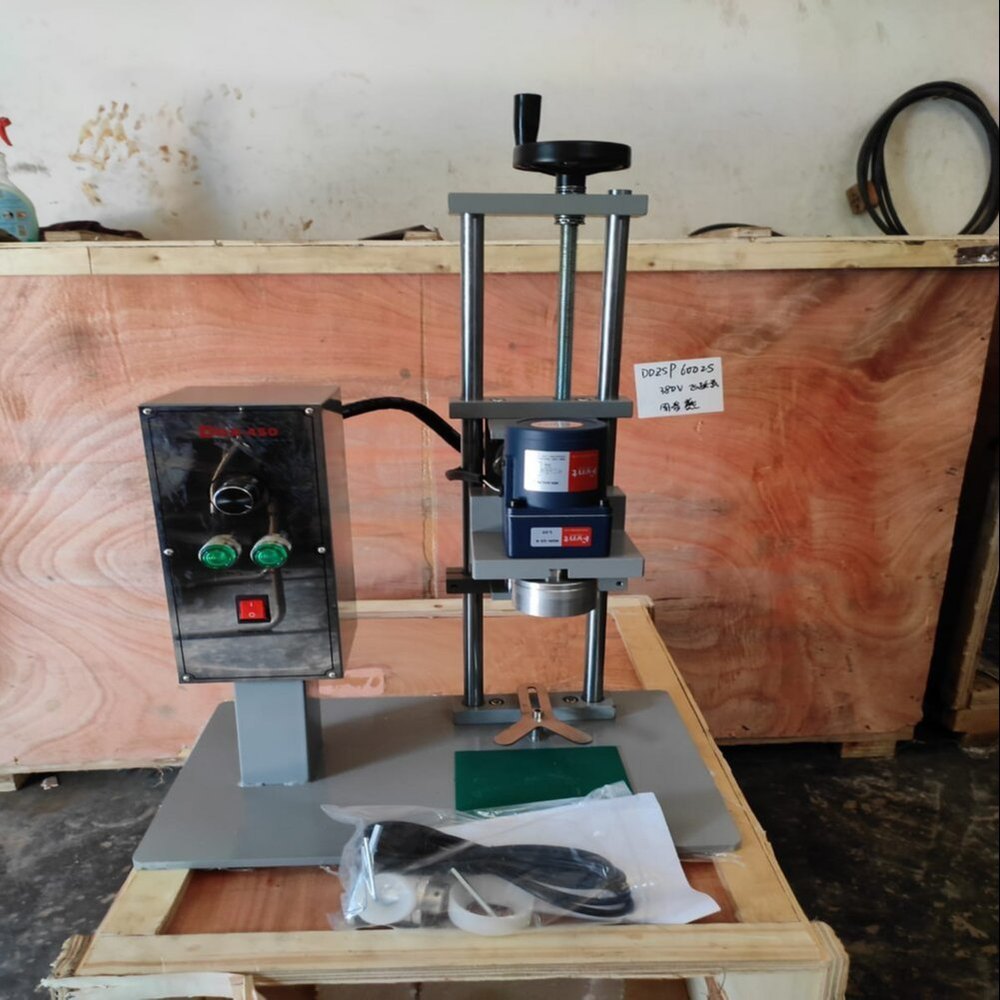 Locking Capping Machine