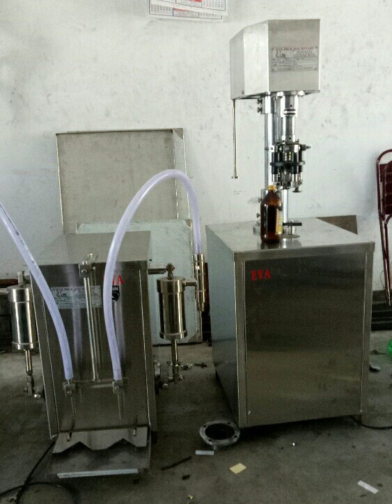 Locking And Capping Machine