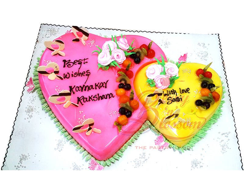 3kg Two Heart Strawberry and Pineapple Cake, Packaging Type: Box