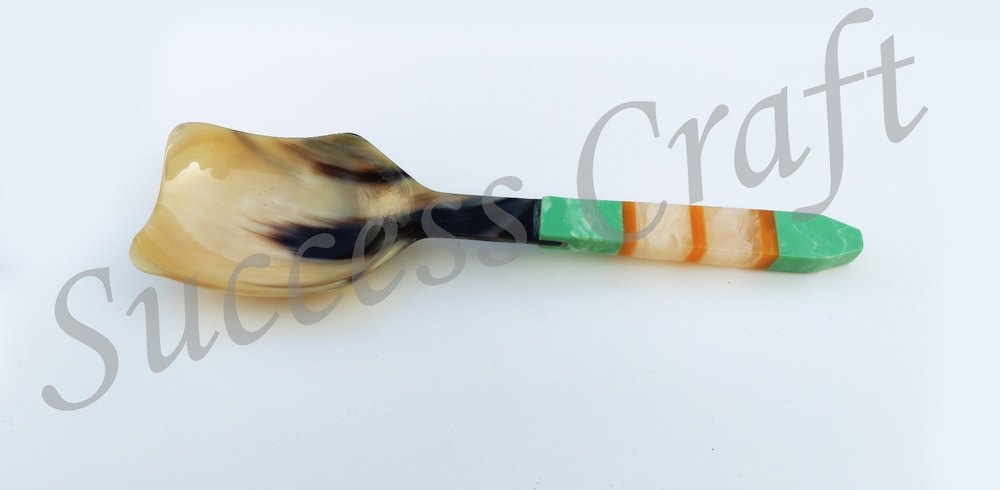 Natural Long Horn Spoon With Resin Handle, For Restaurants, Size: 17.5cm X 7.3cm