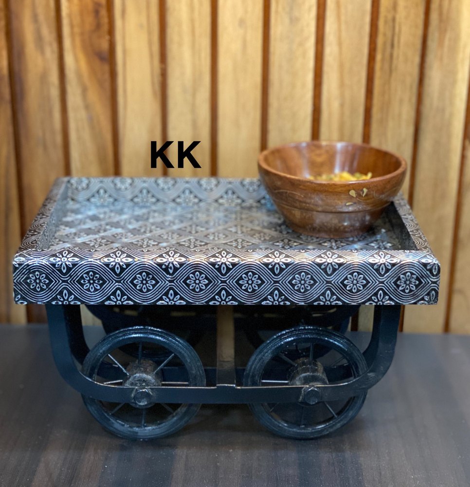 1 Multicolor Wooden Tray Reda for Restaurant